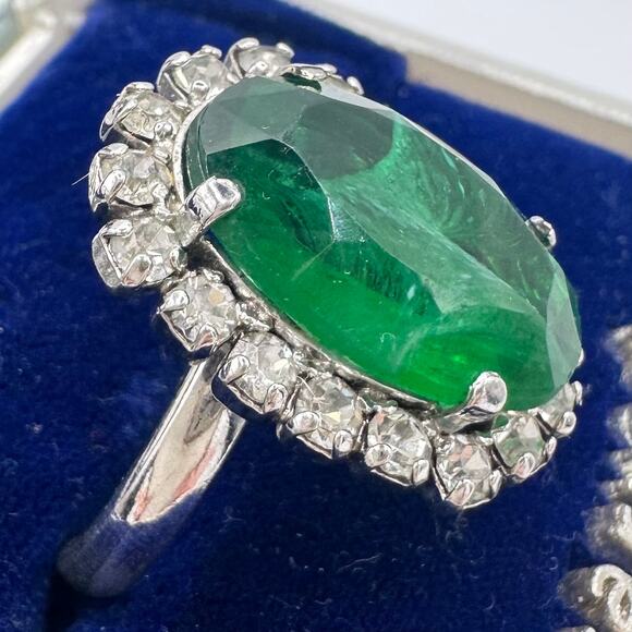 Christian Dior Germany vintage rhodium plated green clear rhinestones ring 6.5 - Picture 3 of 8
